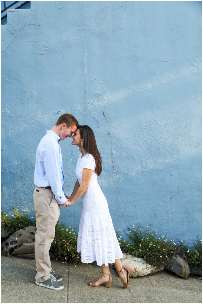 If you are planning a San Francisco engagement photoshoot,, take a look at some of these great spots for inspiration. This Spring is a perfect opportunity to take engagement photos in the City. 